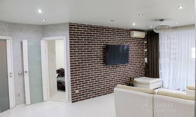 Продажа квартиры 2-комн.<br /> по адресу г. Омск,  ул. Учебная, 152