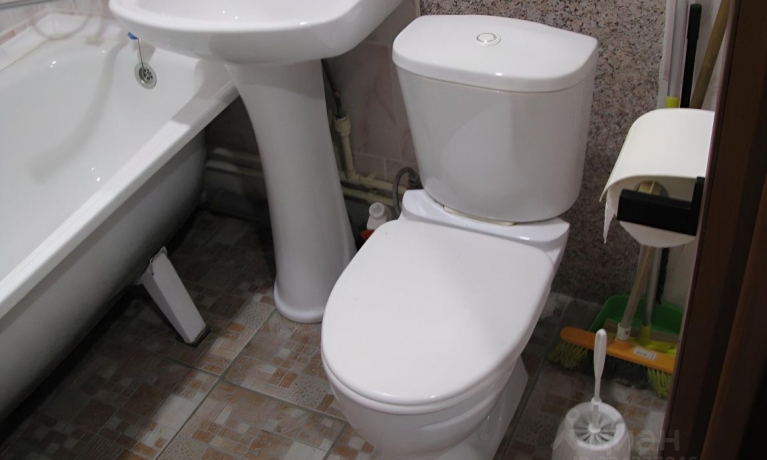 Продажа квартиры 2-комн.<br /> по адресу г. Омск,  ул. Энтузиастов, 5А