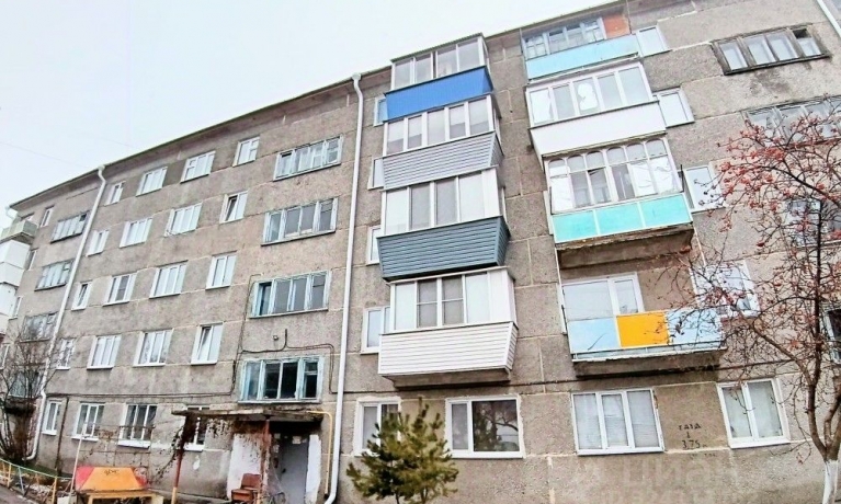 Продажа квартиры 1-комн.<br /> по адресу г. Омск,  мкр. Входной, 19