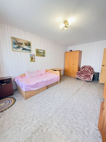 Продажа квартиры 2-комн.<br /> по адресу г. Омск,  п. Биофабрика, 6