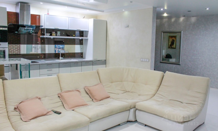 Продажа квартиры 2-комн.<br /> по адресу г. Омск,  ул. Учебная, 152