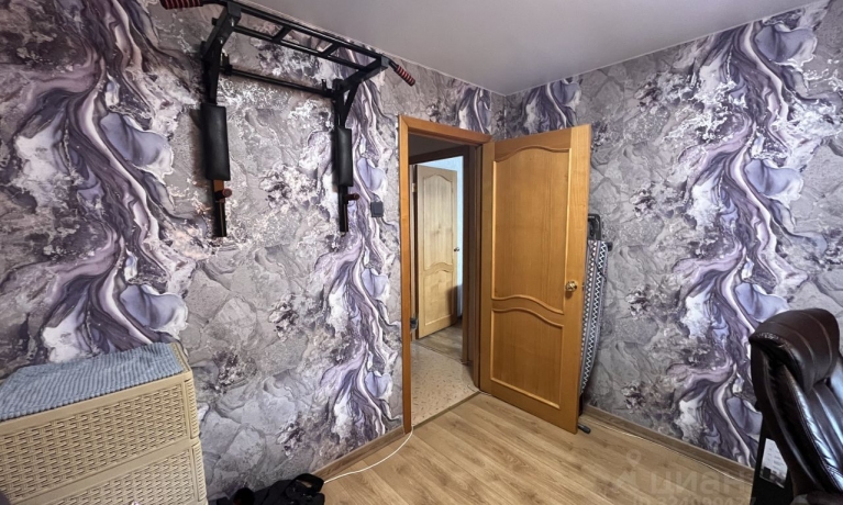 Продажа квартиры 3-комн.<br /> по адресу рп. Кормиловка, рп. Кормиловка, ул. Маяковского, 32