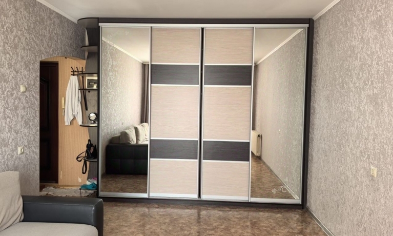 Продажа квартиры 1-комн.<br /> по адресу г. Омск,  б-р. Зеленый, 6 к1