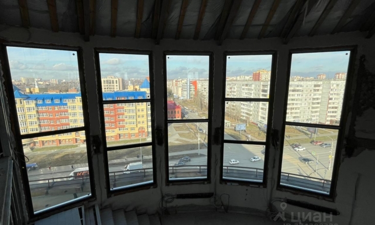 Продажа квартиры 4-комн.<br /> по адресу г. Омск,  ул. 10 лет Октября, 70