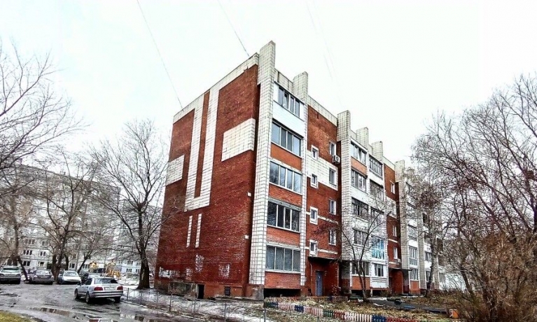 Продажа квартиры 2-комн.<br /> по адресу г. Омск,  ул. Дмитриева, 2 к3