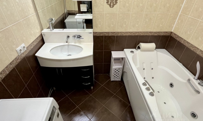 Продажа квартиры 2-комн.<br /> по адресу г. Омск,  ул. Карбышева, 6