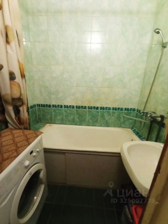 Продажа квартиры 2-комн.<br /> по адресу г. Омск,  ул. Крыловская, 23/1