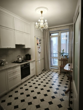 Продажа квартиры 2-комн.<br /> по адресу г. Омск,  пр-кт. Комарова, 15 к3