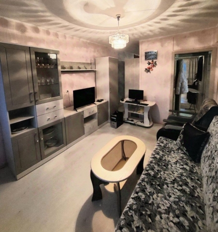 Продажа квартиры 2-комн.<br /> по адресу г. Омск,  пр-кт. Комсомольский, 4А