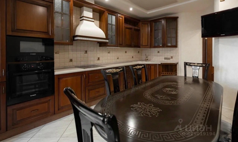 Продажа квартиры 2-комн.<br /> по адресу г. Омск,  б-р. Архитекторов, 6