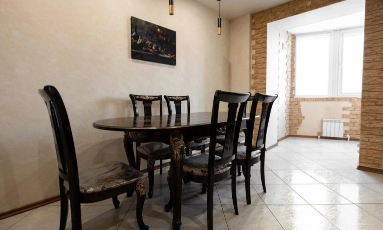 Продажа квартиры 2-комн.<br /> по адресу г. Омск,  б-р. Архитекторов, 6