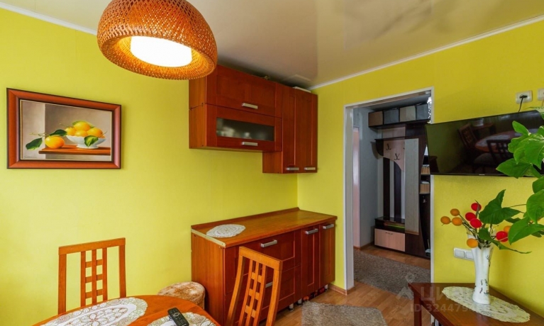 Продажа квартиры 2-комн.<br /> по адресу г. Омск,  ул. Круговая, 8