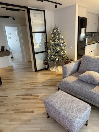 Продажа квартиры 4-комн.<br /> по адресу г. Омск,  ул. Сулеймана Стальского, 12