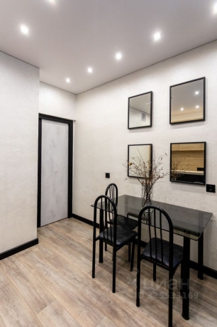 Продажа квартиры 1-комн.<br /> по адресу г. Омск,  б-р. М.М.Кузьмина, 5