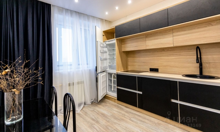 Продажа квартиры 1-комн.<br /> по адресу г. Омск,  б-р. М.М.Кузьмина, 5