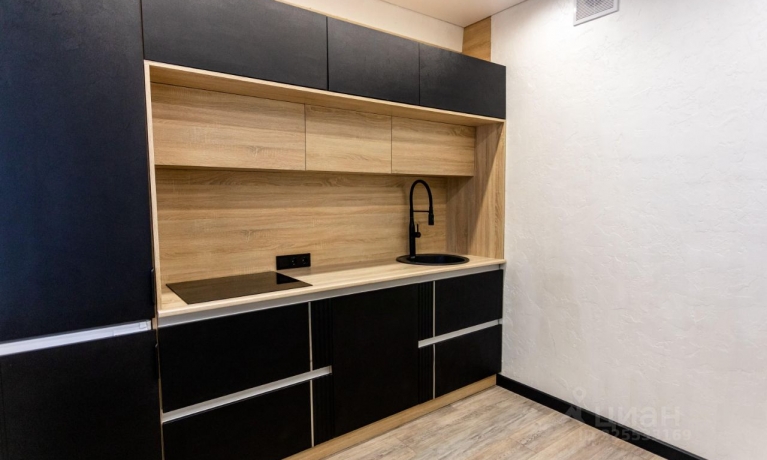 Продажа квартиры 1-комн.<br /> по адресу г. Омск,  б-р. М.М.Кузьмина, 5