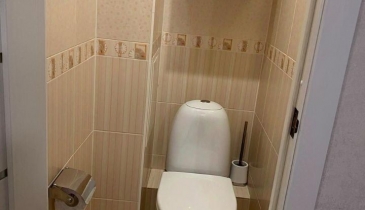 г. Омск,  ул. Дмитриева, 11