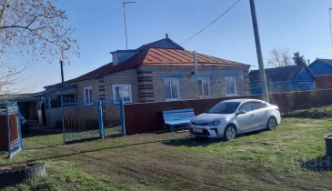с. Благодаровка, с. Благодаровка, ул. Центральная, 8