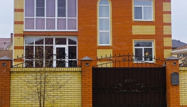 г. Омск,  ул. Широкая, 53