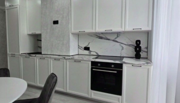 г. Омск,  пр-кт. Менделеева, 44 к4