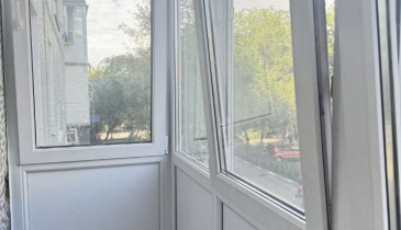 г. Омск,  ул. Володарского, 122