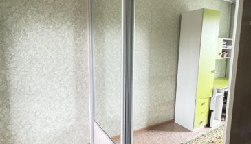 г. Омск,  ул. Володарского, 122