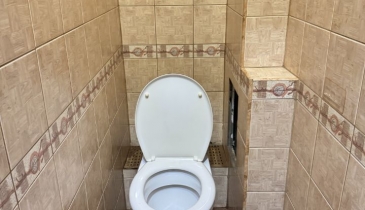 г. Омск,  ул. Володарского, 122