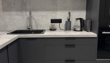 г. Омск,  ул. 13-я Линия, 37 к5