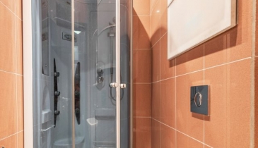 г. Омск,  ул. Масленникова, 82