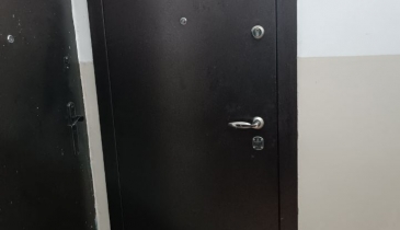 г. Омск,  пл. Ленинградская, 1