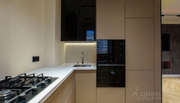 г. Омск,  пр-кт. Карла Маркса, 10