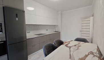 г. Омск,  ул. Перелета, 27