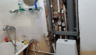 г. Омск,  пл. Ленинградская, 1