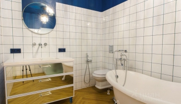 г. Омск,  пр-кт. Карла Маркса, 10