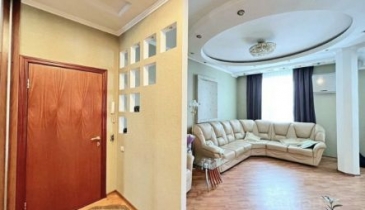 г. Омск,  пр-кт. Карла Маркса, 22