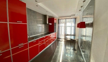 г. Омск,  пр-кт. Комарова, 15