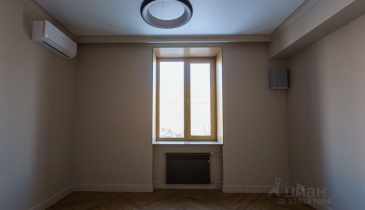 г. Омск,  пр-кт. Карла Маркса, 10