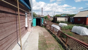 рп. Таврическое, рп. Таврическое, ул. Автозаводская, 5