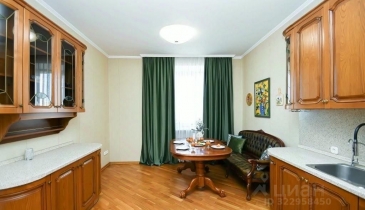 г. Омск,  пр-кт. Карла Маркса, 61/1