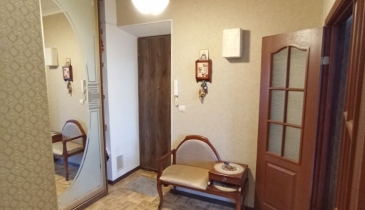 г. Омск,  ул. Октябрьская, 122