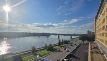 г. Омск,  ул. Иртышская Набережная, 11 к2