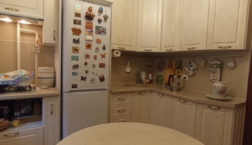 г. Омск,  ул. Октябрьская, 122