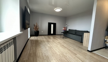 г. Омск,  ул. Челюскинцев, 90