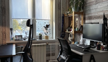 г. Омск,  ул. Блюхера, 18