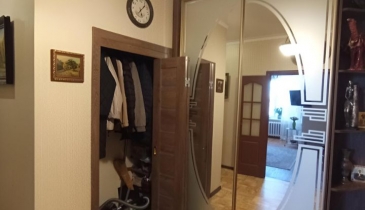 г. Омск,  ул. Октябрьская, 122