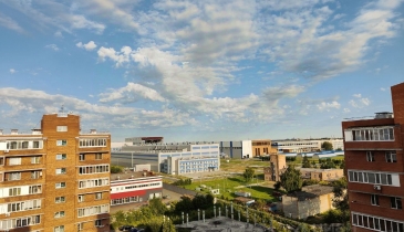 г. Омск,  пр-кт. Космический, 20 к7