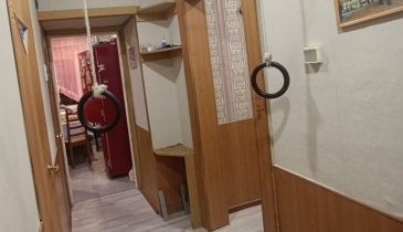 г. Омск,  ул. Дмитриева, 15