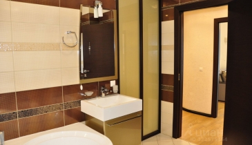 г. Омск,  ул. Иртышская Набережная, 11 к2