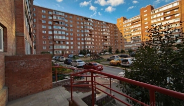 г. Омск,  пр-кт. Космический, 20 к7