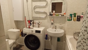 г. Омск,  ул. Октябрьская, 122